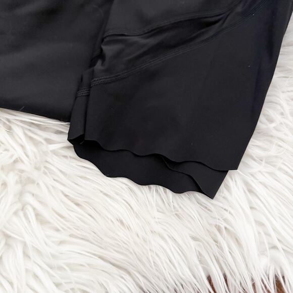 LULULEMON | Wunder Under High-Rise Crop Scallop Full-On Luxtreme Black | Size 16 - Picture 6 of 10